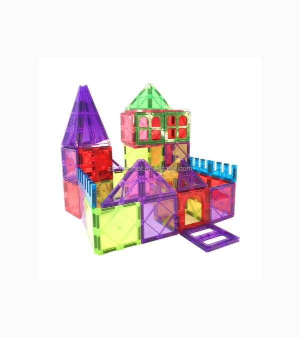 Magnetic building tiles
